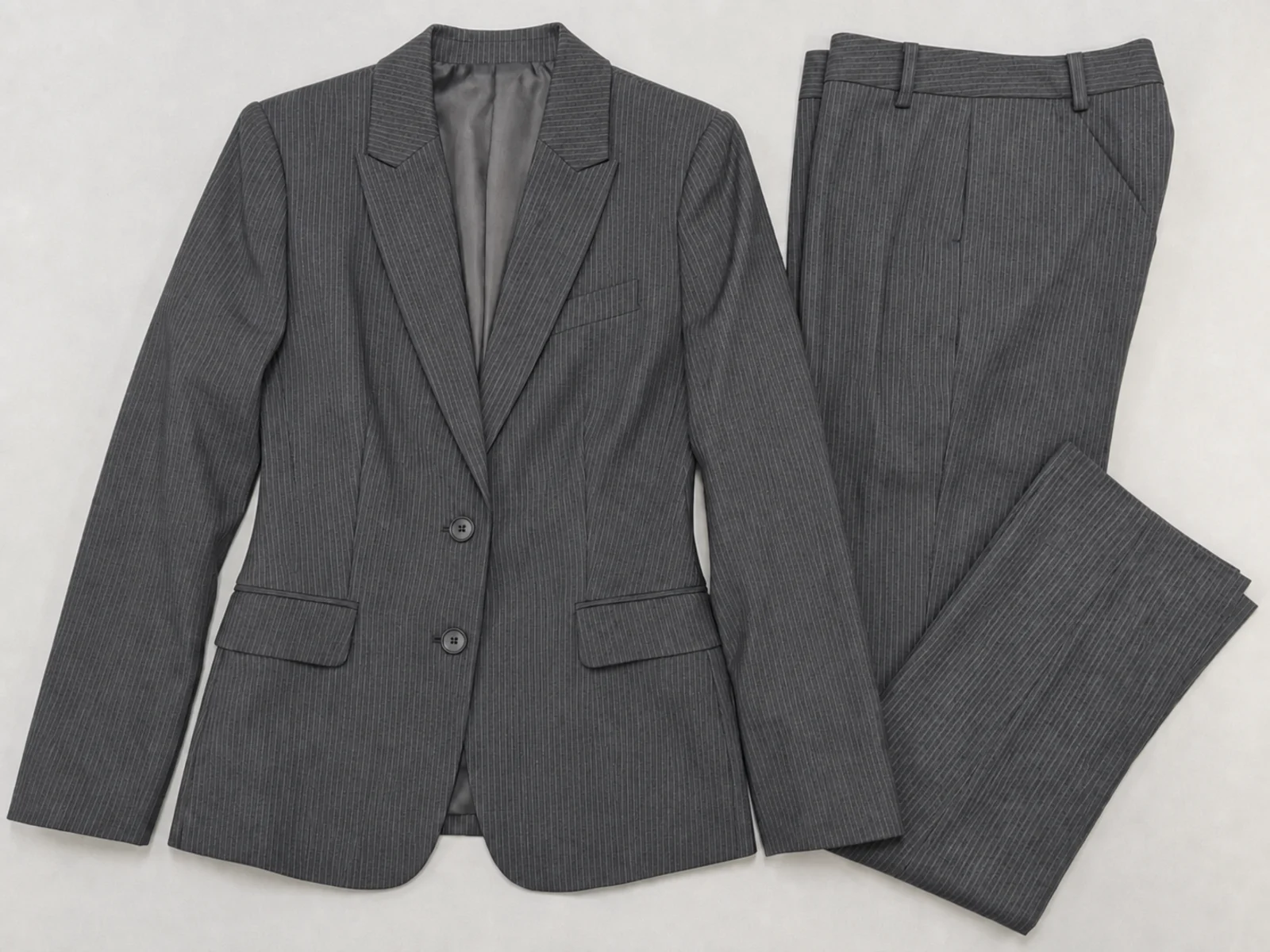AI 消除摩尔纹后的服装商品图